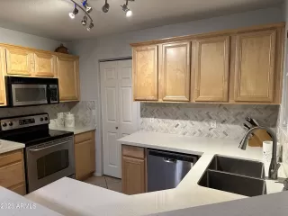 Photo #5: 6511684 Listing