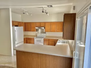 Photo #4: 6511775 Listing