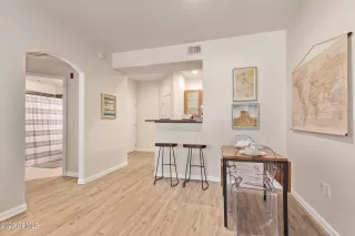 Photo #5: 6511850 Listing