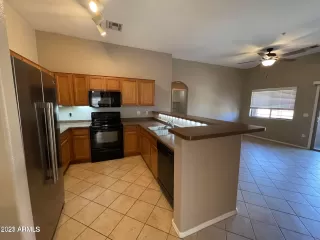 Photo #2: 6511871 Listing 