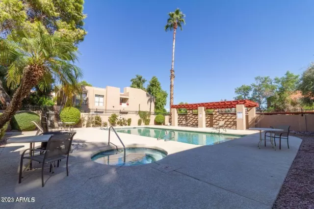 MLS: 6512036 Condo For Sale