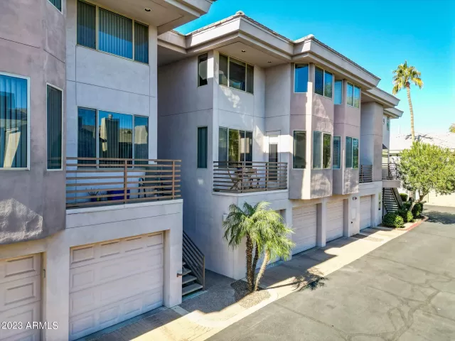 MLS: 6512098 Condo For Sale