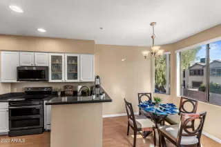 Photo #5: 6512098 Listing 