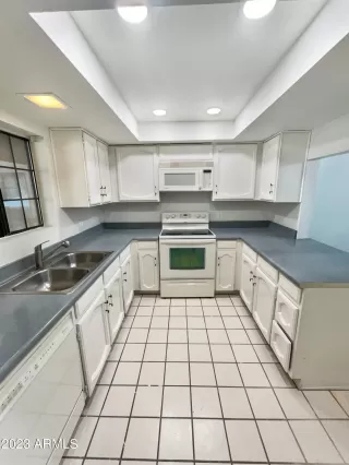 Photo #5: 6512218 Listing