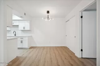 Photo #5: 6512589 Listing