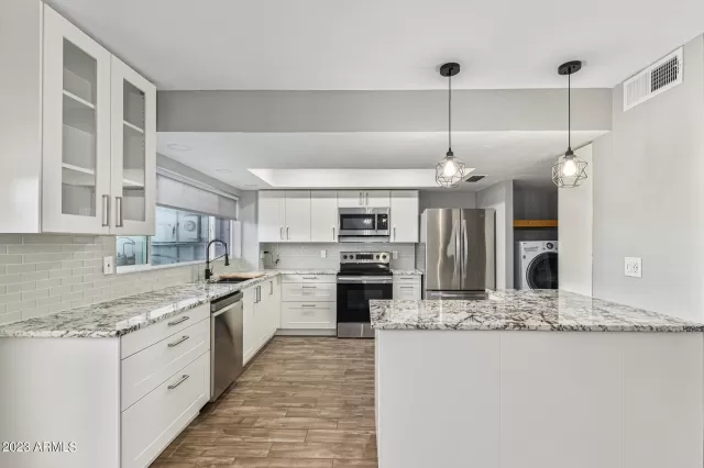 MLS: 6512606 Condo For Sale