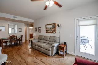 Photo #2: 6512729 Listing 