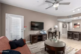 Photo #5: 6512783 Listing