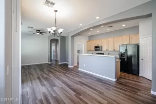 Photo #6: 6512803 Listing