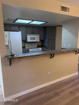 Photo #3: 6512854 Listing 