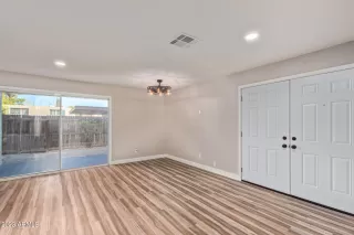 Photo #4: 6512857 Listing