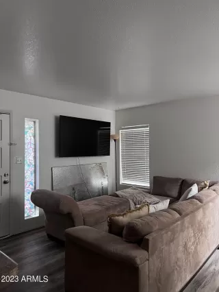 Photo #2: 6512921 Listing