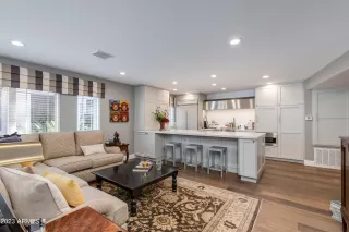 Photo #5: 6513030 Listing