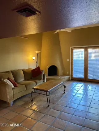 Photo #2: 6513273 Listing