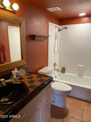 Photo #5: 6513273 Listing