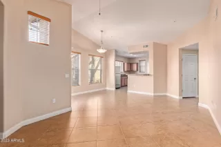 Photo #5: 6513302 Listing