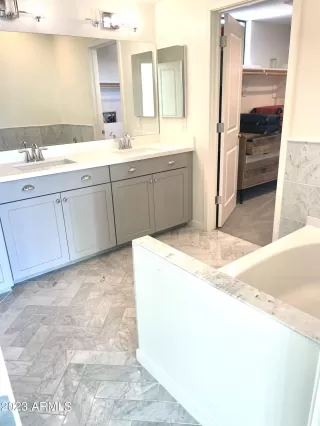 Photo #4: 6513414 Listing