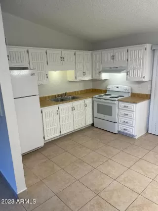 Photo #3: 6513586 Listing