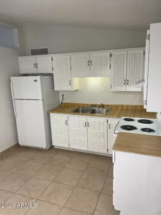 Photo #4: 6513586 Listing