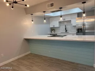 Photo #5: 6513658 Listing