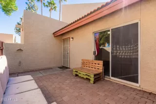 Photo #2: 6513852 Listing