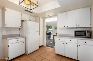 Photo #5: 6513963 Listing