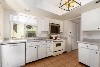 Photo #6: 6513963 Listing