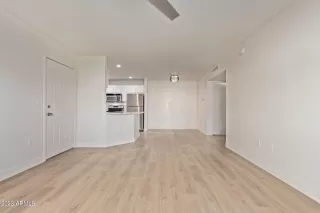 Photo #6: 6514095 Listing