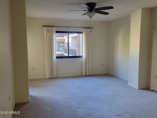 Photo #5: 6514117 Listing