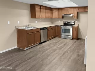 Photo #5: 6514309 Listing