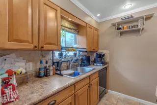 Photo #2: 6514521 Listing