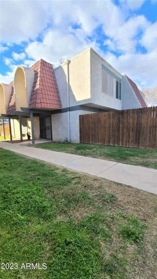 Photo #2: 6514793 Listing