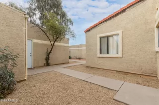 Photo #5: 6514841 Listing