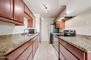 Photo #6: 6515004 Listing