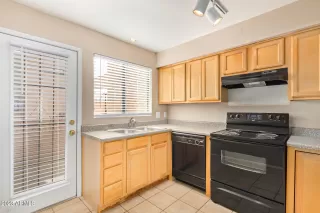 Photo #5: 6515111 Listing 