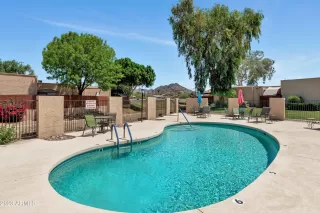 Photo #5: 6515123 Listing