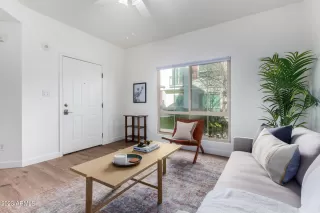 Photo #4: 6515141 Listing