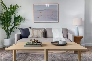 Photo #5: 6515141 Listing