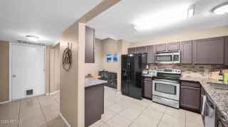 Photo #3: 6515192 Listing