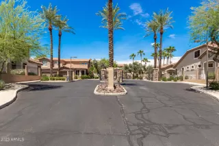 Photo #6: 6515202 Listing