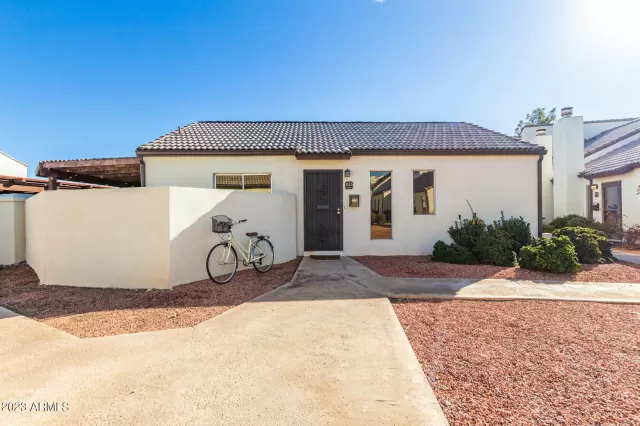 MLS: 6515331 Condo For Sale