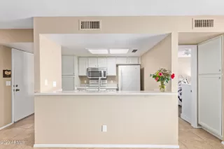 Photo #5: 6515466 Listing 