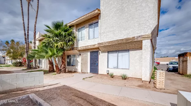 MLS: 6515614 Condo For Sale