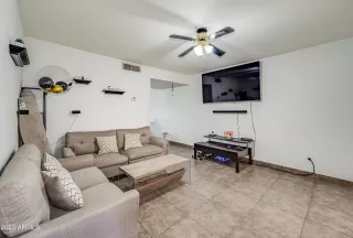 Photo #2: 6515614 Listing