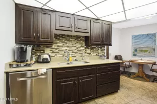 Photo #3: 6515641 Listing