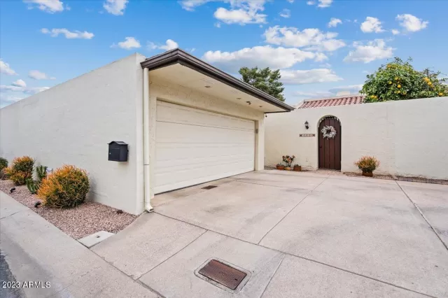 MLS: 6515781 Condo For Sale