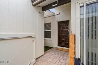 Photo #6: 6515781 Listing