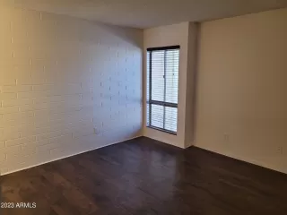 Photo #6: 6515784 Listing