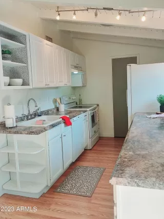 Photo #2: 6515792 Listing