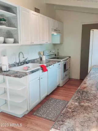 Photo #4: 6515792 Listing